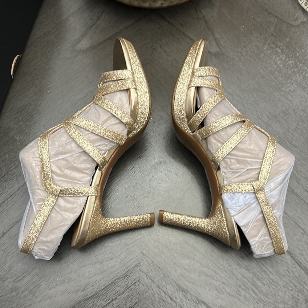 NATURALIZER BAYLOR DRESS SANDAL - Picture 7 of 12